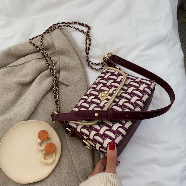 Geantă de damă elegantă, cu mâner metalic lung