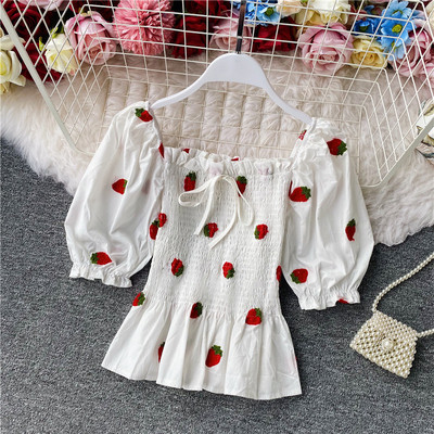 Naiste allatõmmatud varrukatega pluus