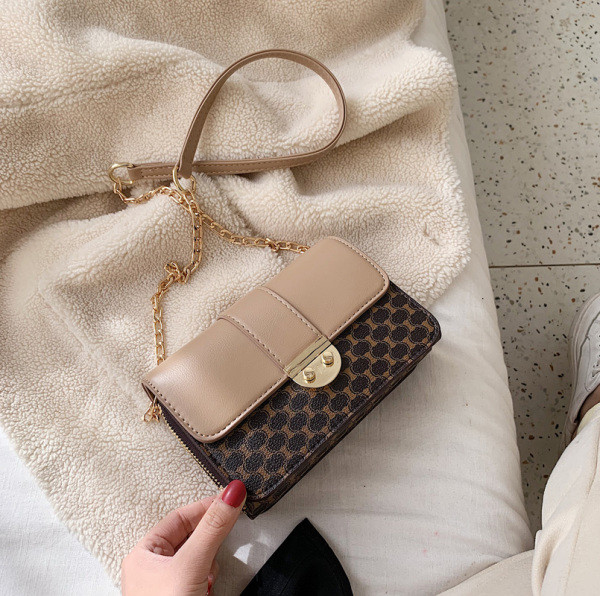 Kaasaegne ökonahast pika metallist sangaga naistekott