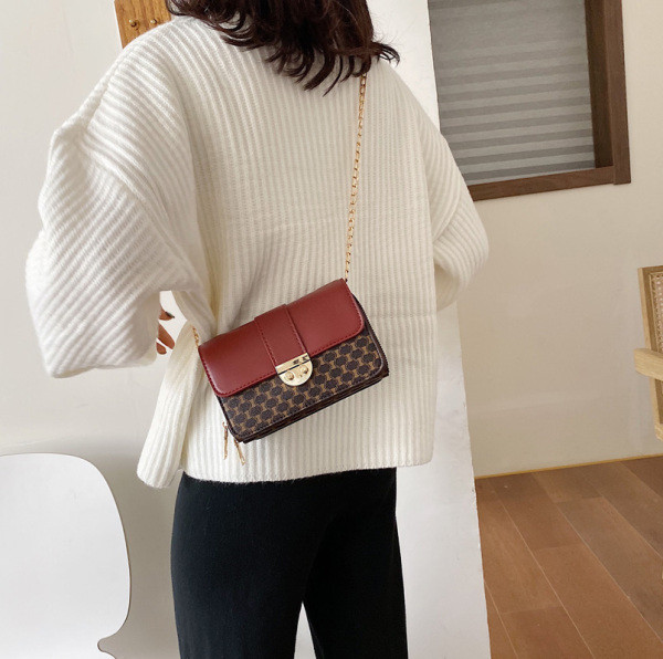 Kaasaegne ökonahast pika metallist sangaga naistekott