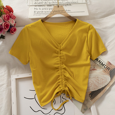 Naiste lipsude ja V-kaelusega T-särk