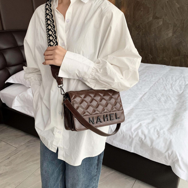 Geantă de damă la zi, cu inscripții și mâner larg