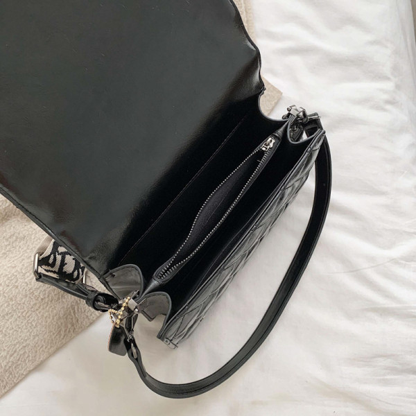 Geantă de damă la zi, cu inscripții și mâner larg