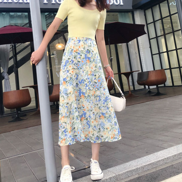 Lilletrükiga ja kõrge vöökohaga pikk naiste seelik