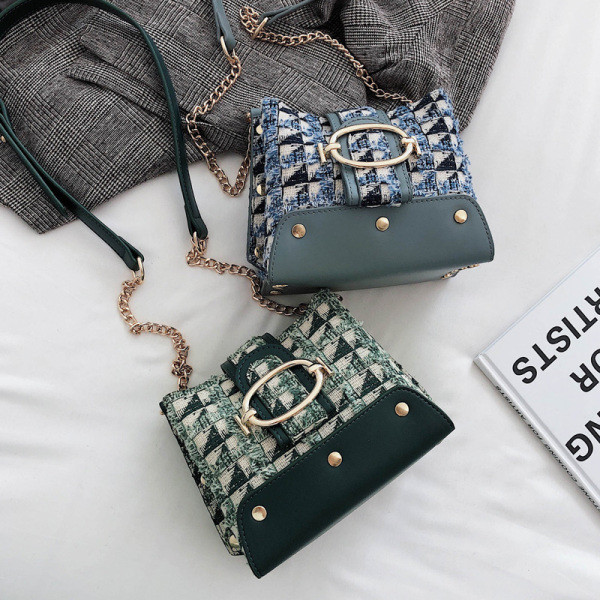 Stiilne pika sanga ja pandlaga naistekott