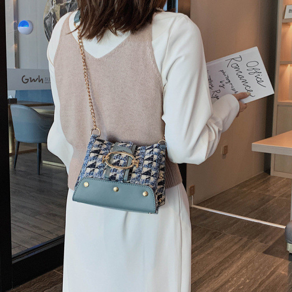 Stiilne pika sanga ja pandlaga naistekott