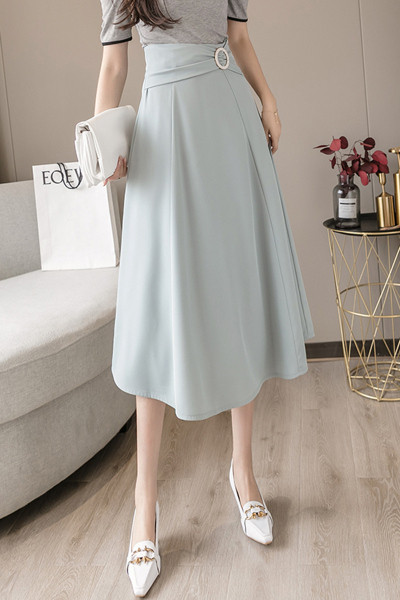 Sieviešu svārki ar augstu vidukli - vidēja garuma