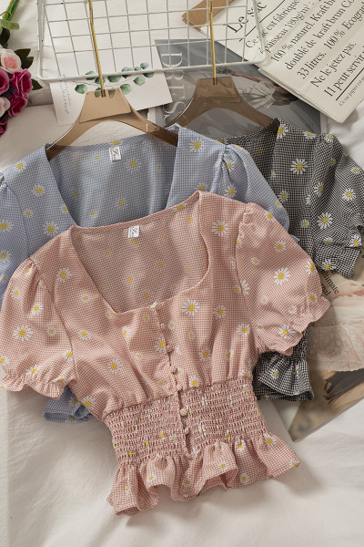 Cămașă de damă cu mâneci scurte și decolteu pătrat