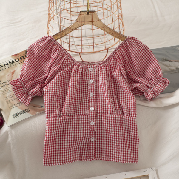 Cămașă de damă cu nasturi și decolteu în V