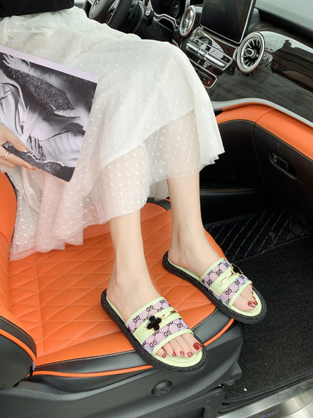 Papuci de dama cu talpa plate potriviti si pentru plaja