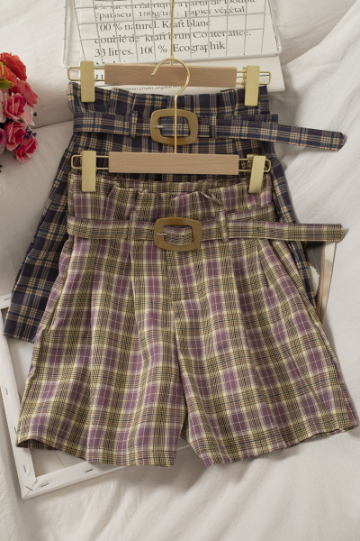 Pantaloni scurti in carouri model lat cu curea