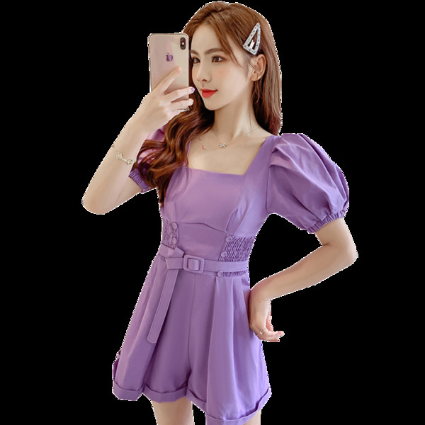 Salopetă de damă modernă cu mâneci bufante scurte și curea