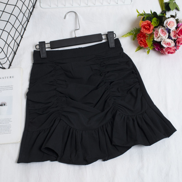 Model fustă scurtă de damă cu talie înaltă