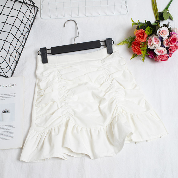 Model fustă scurtă de damă cu talie înaltă