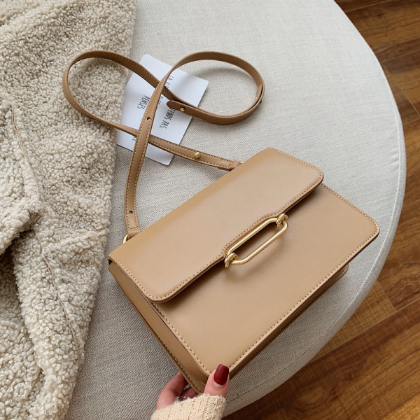 Geanta de dama actuala model simplu cu maner subtire