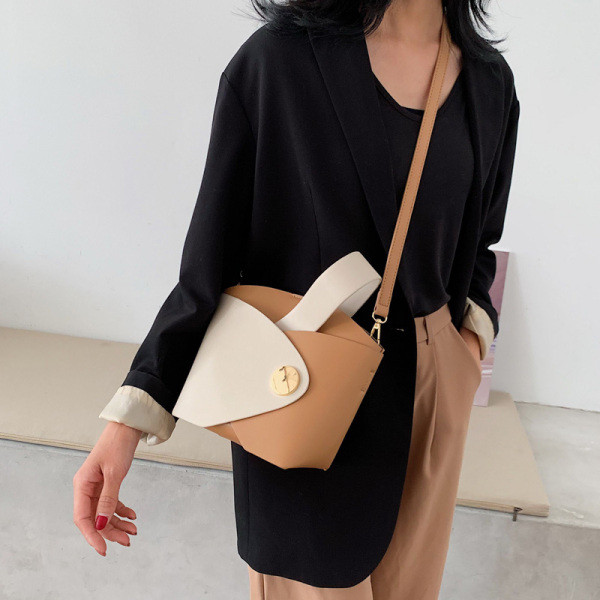 Geanta de dama moderna model simplu cu maner lung