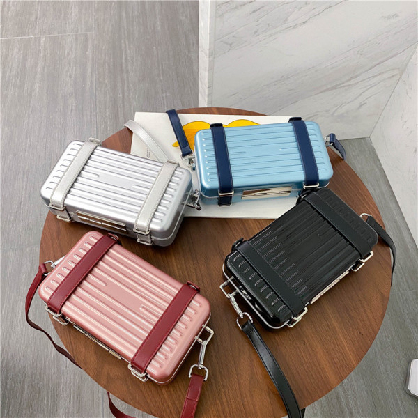 Mini geantă elegantă de damă, cu mâner lung și subțire