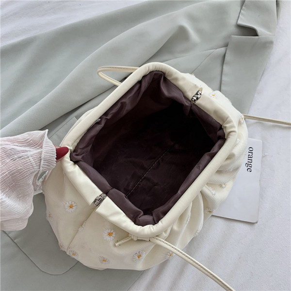 Moodne naiste kott lillelise õige laia mudeliga