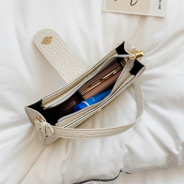 Sieviešu moderna soma ar īsu rokturi no eko ādas