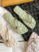 Model nou de papuci de damă peste deget cu decor 3D în formă de ananas