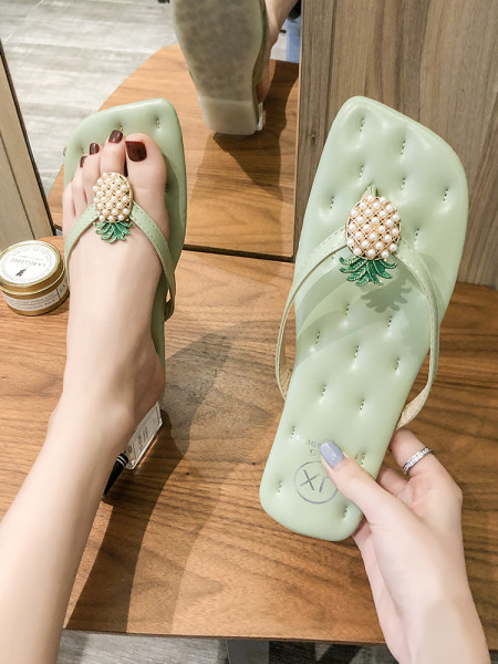 Model nou de papuci de damă peste deget cu decor 3D în formă de ananas