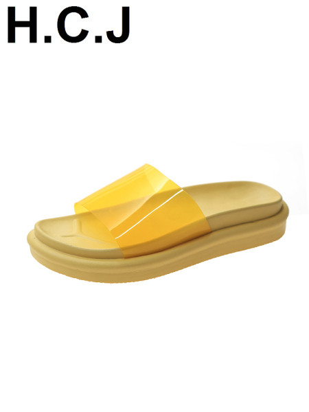 Papuci de dama cu talpa inalta si curea din silicon