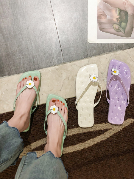 Papuci casual de dama peste deget cu decor 3D in forma de floare