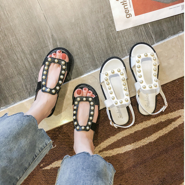 Naiste vabaaja sandaalid kunstnahast lameda talla ja pärlitega