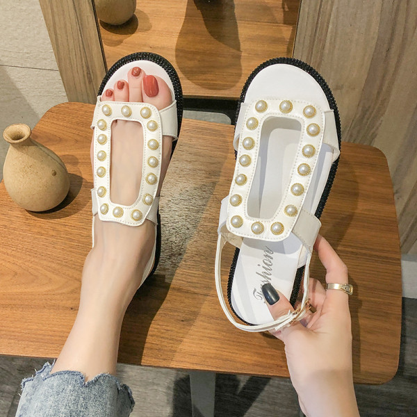 Naiste vabaaja sandaalid kunstnahast lameda talla ja pärlitega