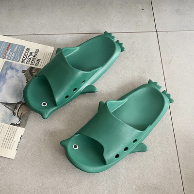 Strandolásra alkalmas női papucs 3D elemmel