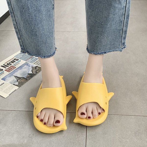 Papuci de dama cu element 3D potriviti pentru plaja