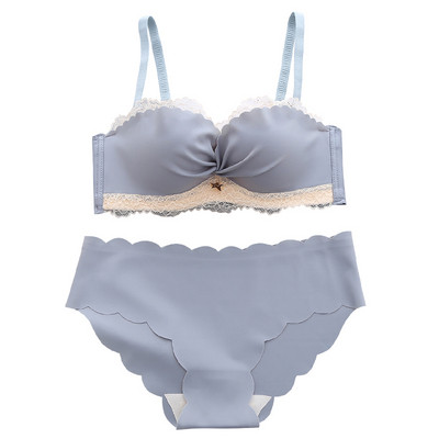 Set de lenjerie de damă elegant din două piese cu dantelă