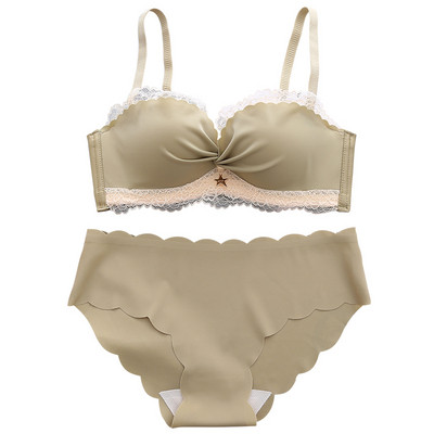 Set de lenjerie de damă elegant din două piese cu dantelă