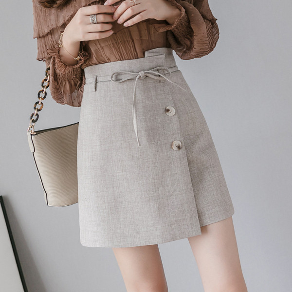 Fusta de dama moderna cu panglica si nasturi