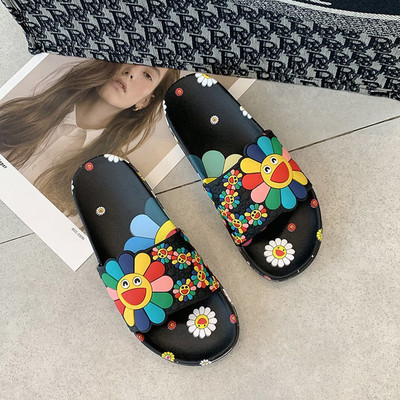 Lameda talla ja värvilise kaunistusega naiste kummisussid