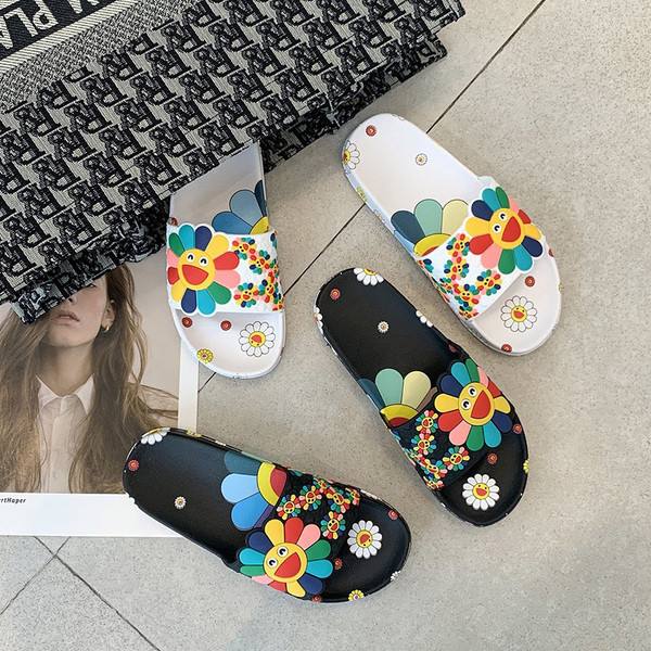 Lameda talla ja värvilise kaunistusega naiste kummisussid