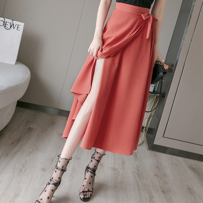 Naiste pikk seelik kõrge vöökoha ja lipsudega