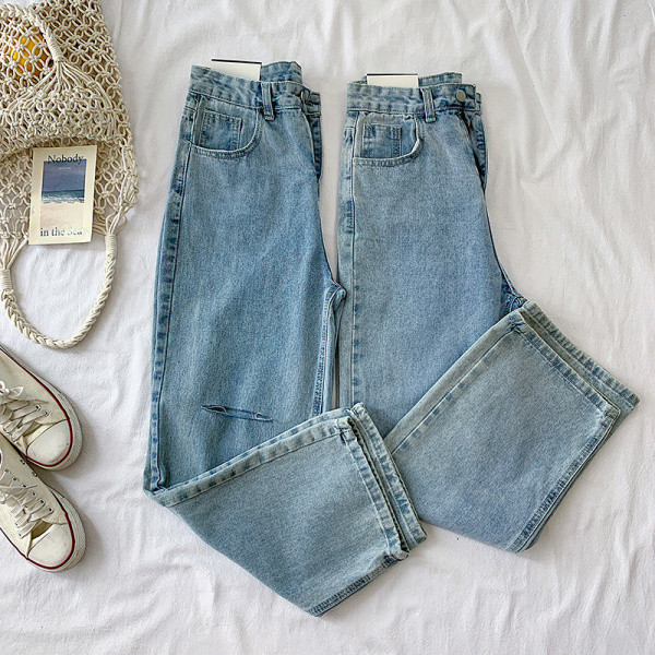 Moodsad kõrge vöökohaga naiste teksad - kaks mudelit