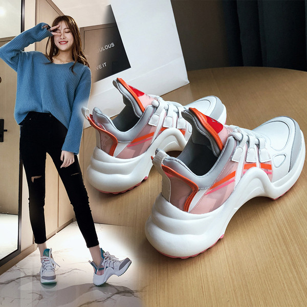 Model nou de adidasi de dama actuali cu talpa aspra