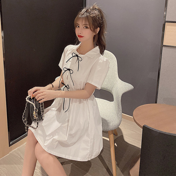 Rochie de damă din șifon cu mâneci scurte și panglici