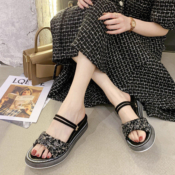 Papuci moderni de dama cu platforma si pietre