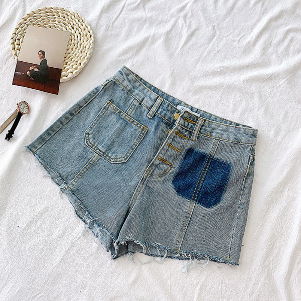 Mūsdienīgi sieviešu īsie džinsi ar pogām un kabatu