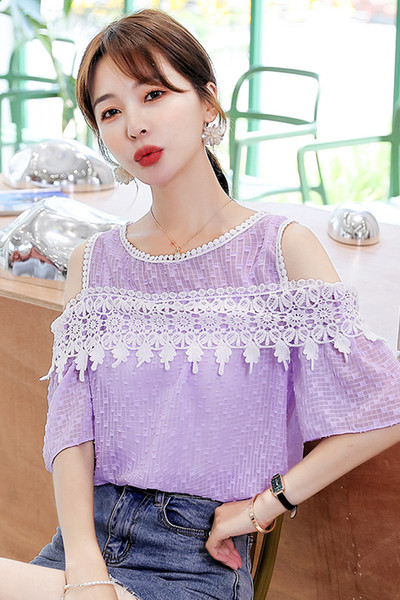 Bluza de dama cu elemente din dantela si decolteu oval