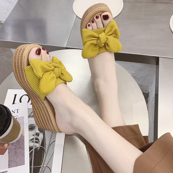 Papuci moderni de dama cu platforma si panglica