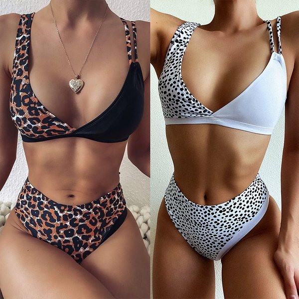 Costum de baie modern din două piese cu decolteu în V și model leopard