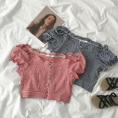 Cămașă scurtă de damă cu mâneci scurte și nasturi