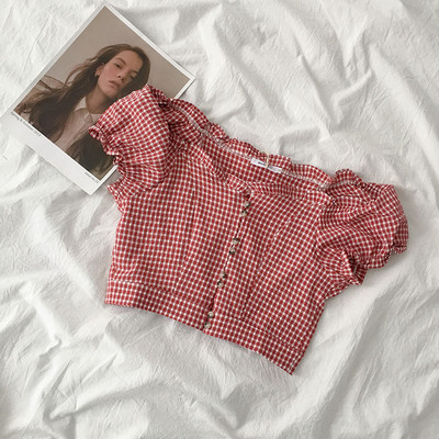 Cămașă scurtă de damă cu mâneci scurte și nasturi