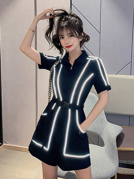 Moodne naiste kleit helkurpaelte ja vööga