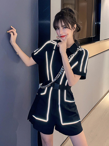 Moodne naiste kleit helkurpaelte ja vööga