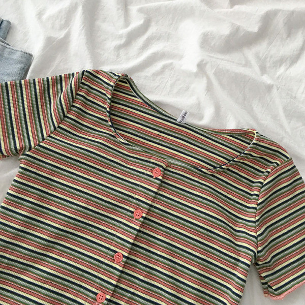 Tricou dama in dungi cu nasturi si decolteu rotund